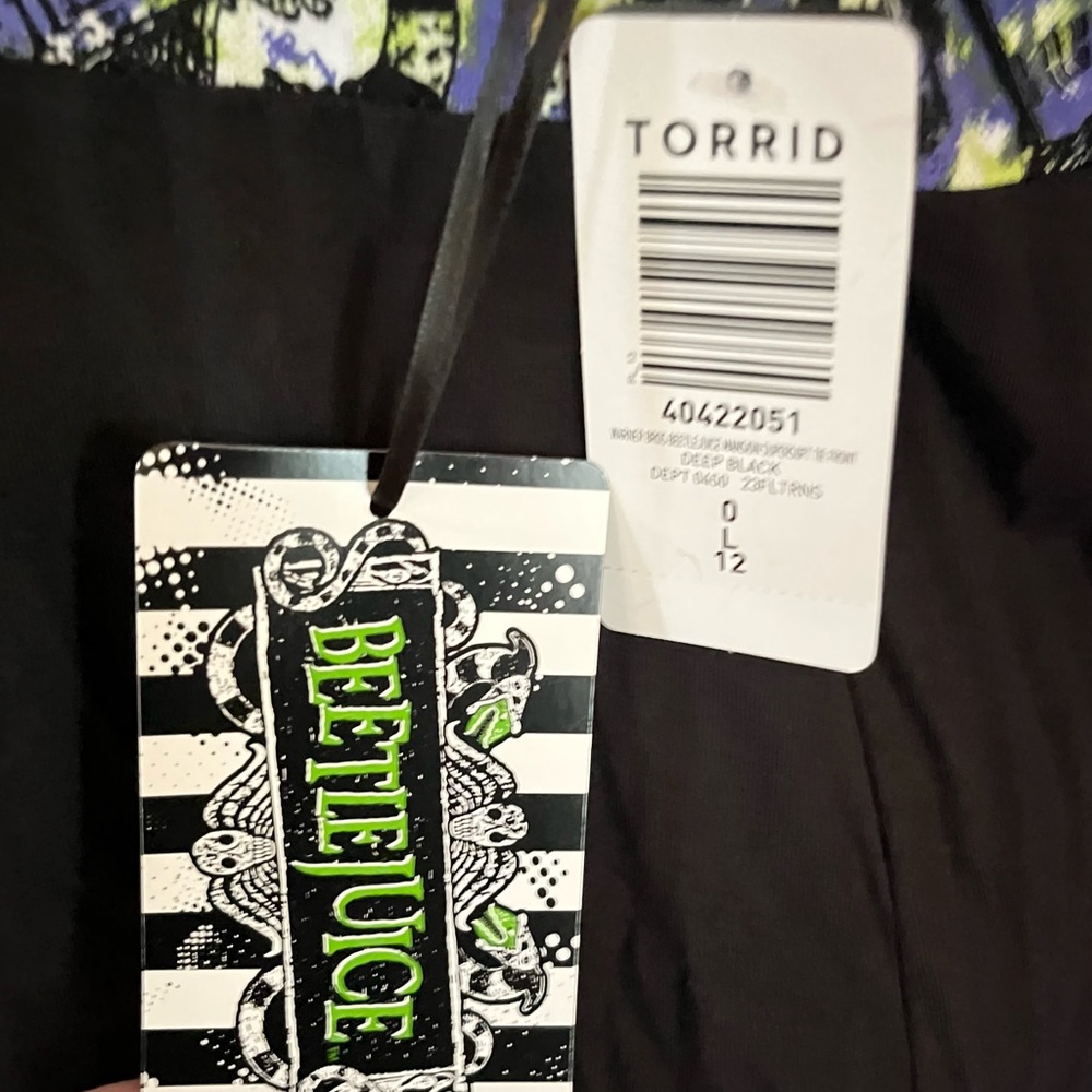 NWT Torrid “BeetleJuice” Mansion Top - Picture 6 of 15
